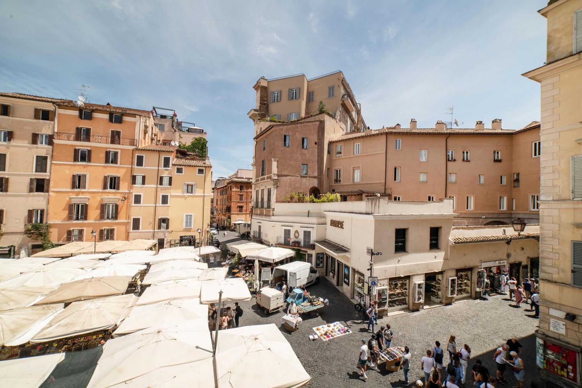 Campo De Fiori Home — Photos 3